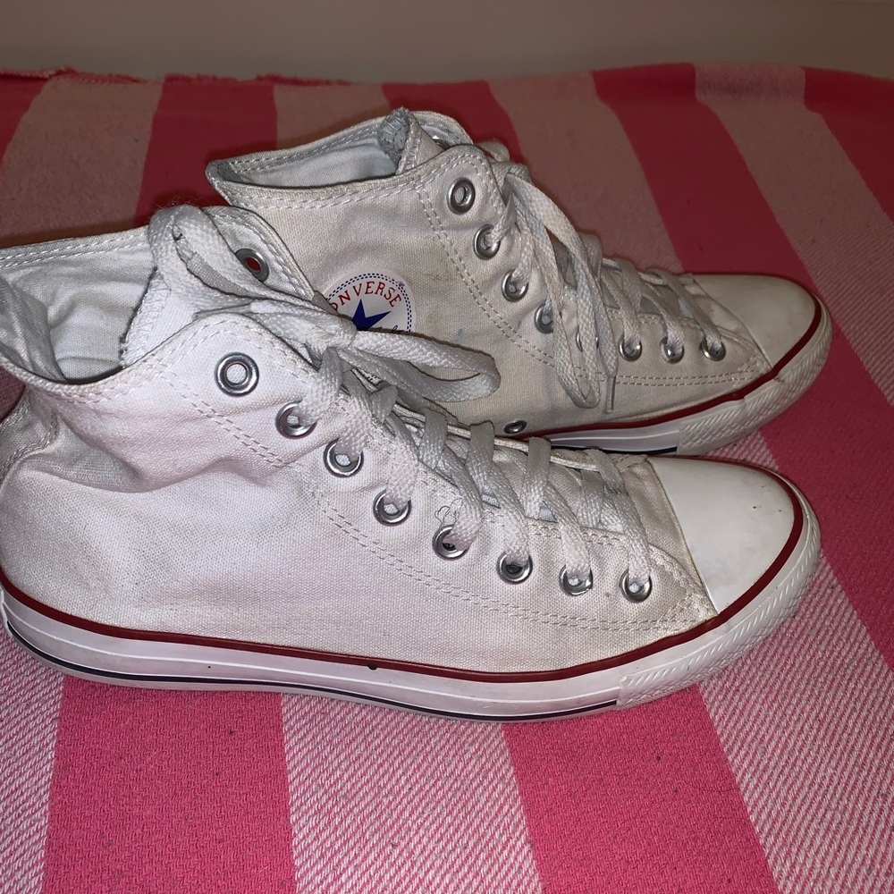 Unisex white converse
